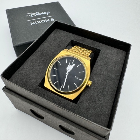 Nixon x Disney LIMITED ED. Gold Collectors Watch Women